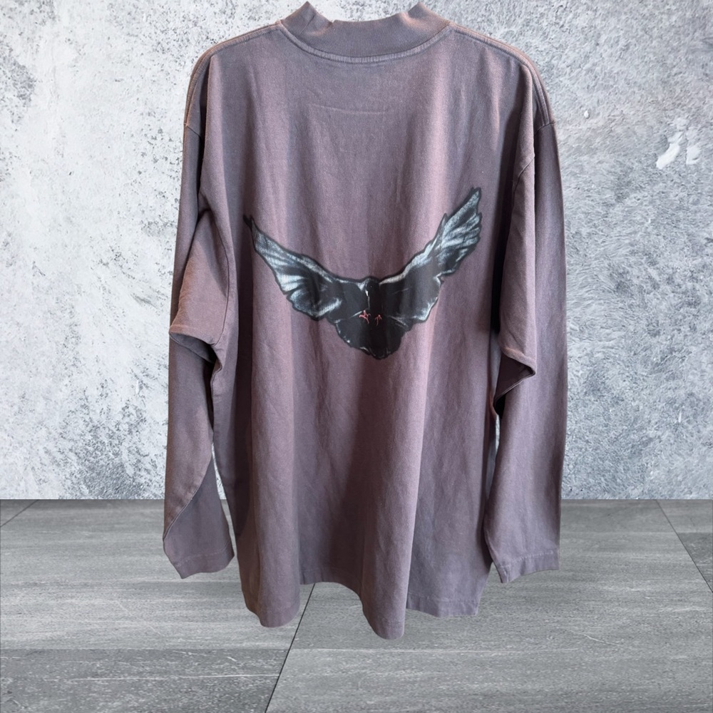 Men's Gap Yeezy Casual purple T-Shirt with black bird on back - Picture 2 of 5